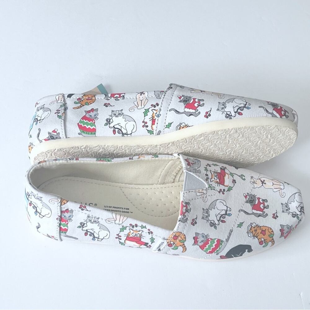 TOMS Belmont Slip-on Christmas Holiday Cats Edition Sneakers Sz 7